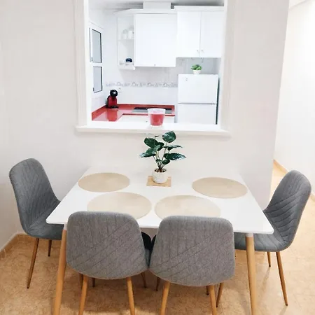 Locos 50m From The Sea Free Parking Apartment *