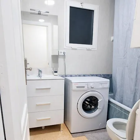 Locos 50m From The Sea Free Parking Apartment